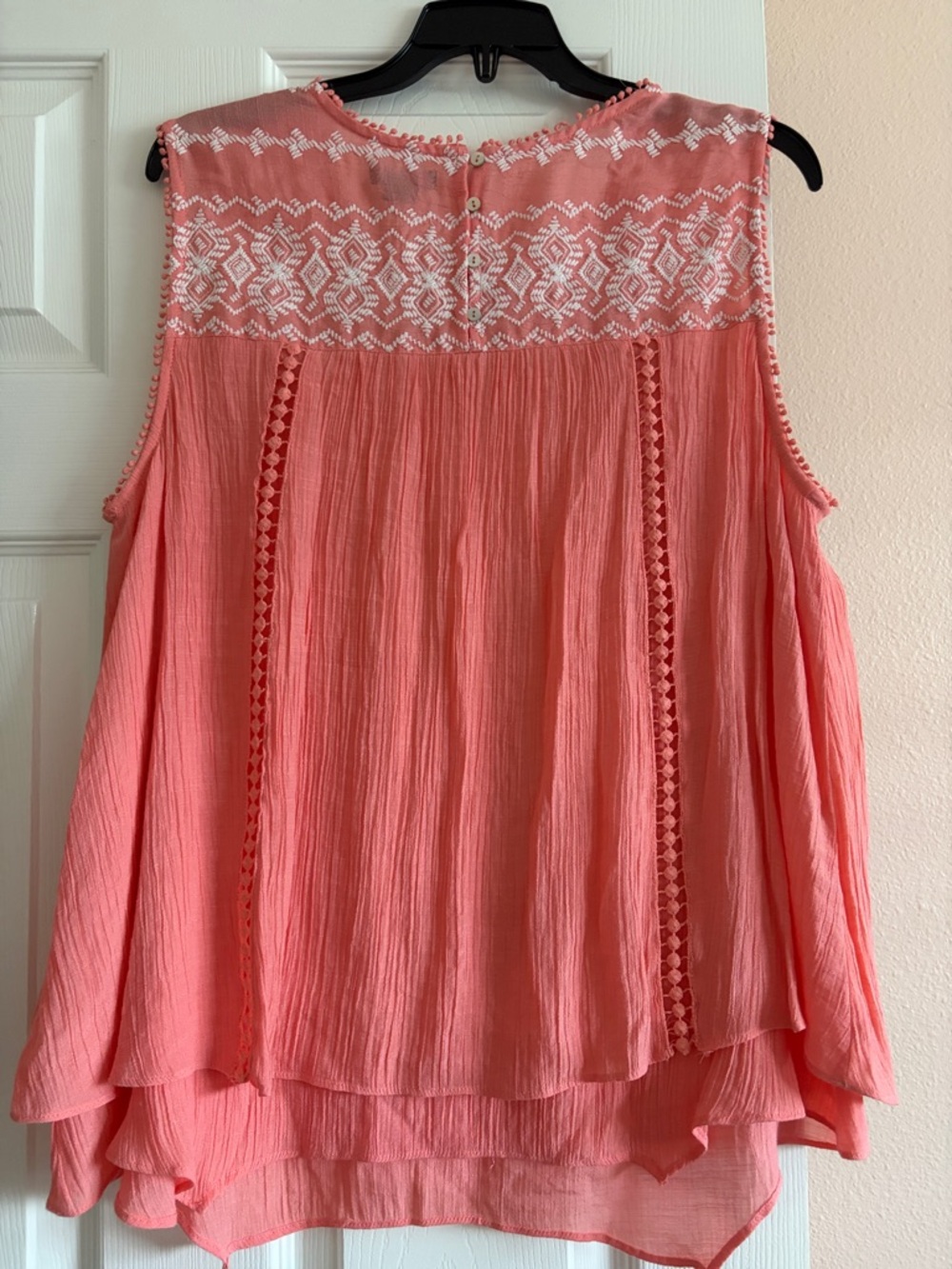 Coral Sleeveless Embroidered Yoke Camisole - Picture 4 of 5